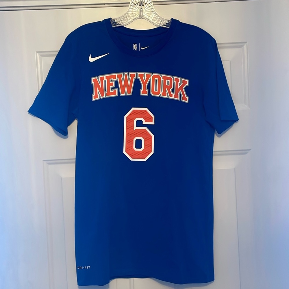 Nike New York Knicks Dri-Fit shirt